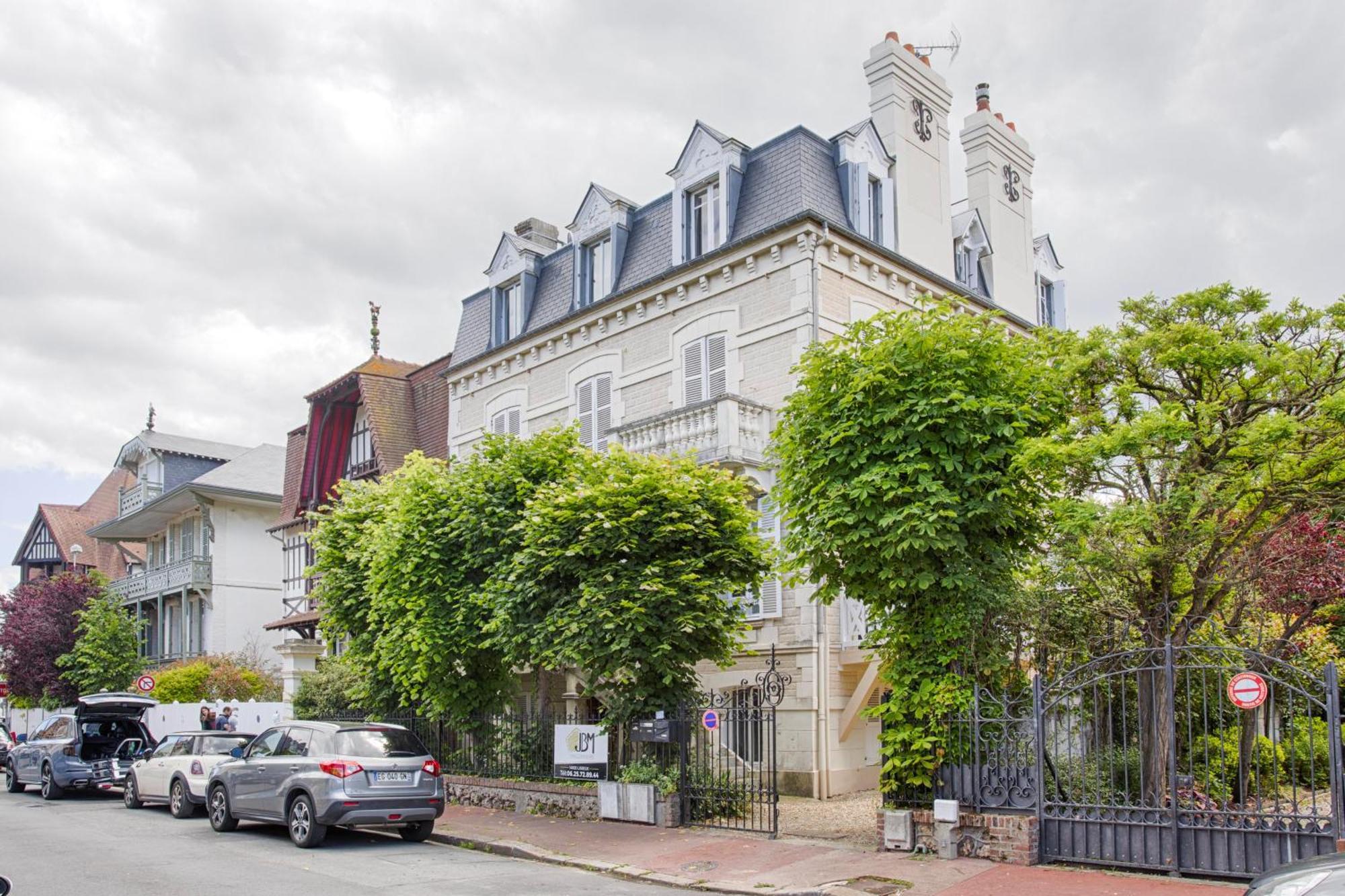 Centre Ville Deauville Extérieur photo